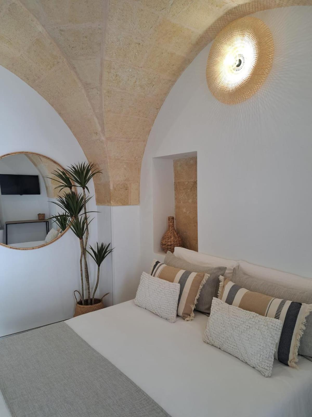 Mae Apulian Rooms Grottaglie Kültér fotó