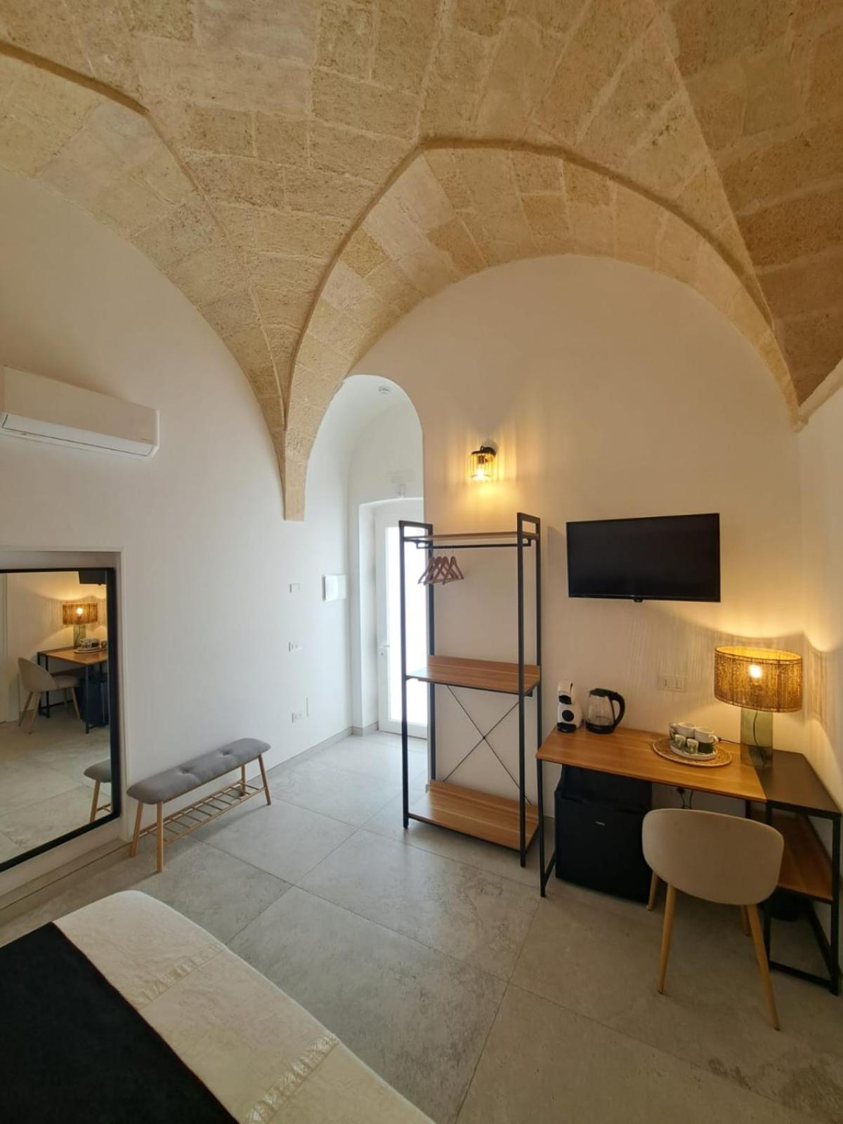 Mae Apulian Rooms Grottaglie Kültér fotó